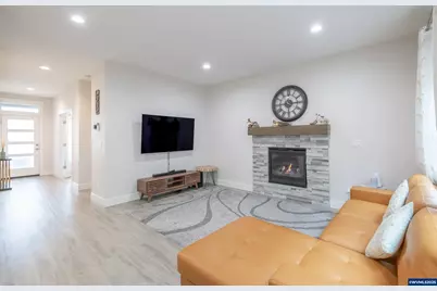 5551 Crossler Meadow Lp SE, Salem, OR 97306 - Photo 10