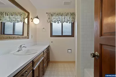 1650 NW Springhill Dr, Albany, OR 97321 - Photo 32