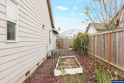 368 Sunset Ln N, Monmouth, OR 97361 - Photo 40