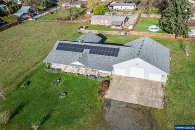 1273 SE 4th Av, Mill City, OR 97360 - Photo 6