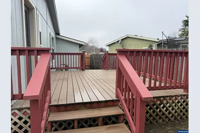 1924 SE Virginia Dr, Dallas, OR 97338 - Photo 8