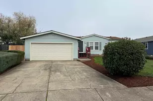 1924 SE Virginia Dr, Dallas, OR 97338 - Photo 2