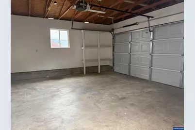 1924 SE Virginia Dr, Dallas, OR 97338 - Photo 30