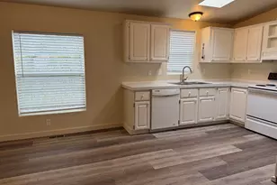 1924 SE Virginia Dr, Dallas, OR 97338 - Photo 18