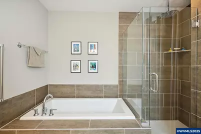 1250 29th St, Hood River, OR 97031 - Photo 40