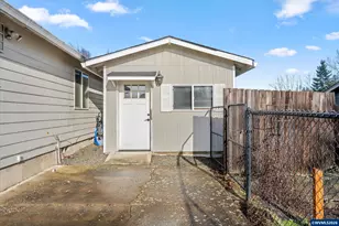 186 NW Elderberry Ln, Dallas, OR 97338 - Photo 32