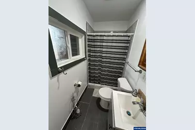 11803 SE Division St #38, Portland, OR 97209 - Photo 20