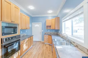 329 Church St, Jefferson, OR 97352 - Photo 16