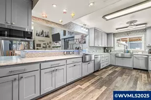 211 Sunset Ave N, Keizer, OR 97303 - Photo 4