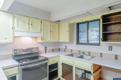 39142 Loma Dr, Scio, OR 97374 - Photo 16