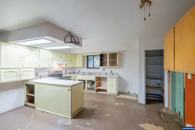 39142 Loma Dr, Scio, OR 97374 - Photo 6