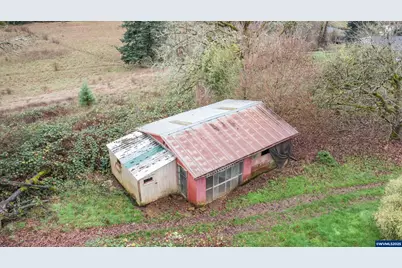 39142 Loma Dr, Scio, OR 97374 - Photo 32