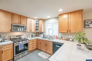 4145 Winners Cir Ave SE, Albany, OR 97322 - Photo 8