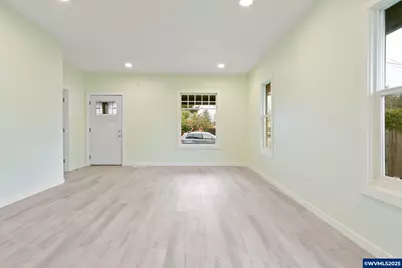 715 19th St SE, Salem, OR 97301 - Photo 10