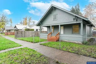 715 19th St SE, Salem, OR 97301 - Photo 1