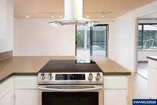 961 NW Ironwood Ave, Corvallis, OR 97330 - Photo 16