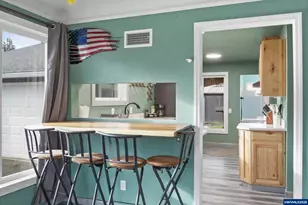 1038 3rd Ave, Sweet Home, OR 97386 - Photo 14