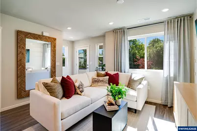 2488 Sawtelle Dr, Woodburn, OR 97071 - Photo 2