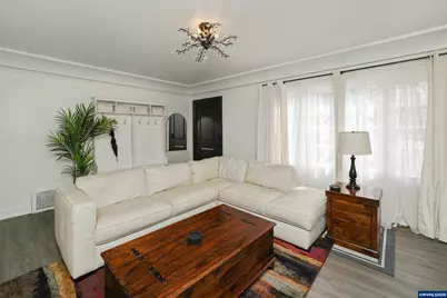 1515 19th St NE, Salem, OR 97301 - Photo 8