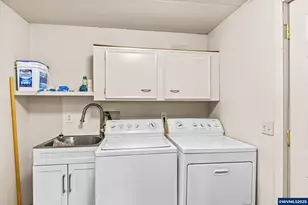 364 Scotts Glen Dr, Springfield, OR 97477 - Photo 10