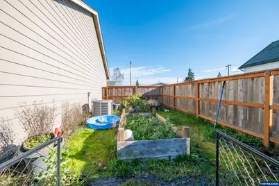 115 E 2nd St, Halsey, OR 97348 - Photo 46