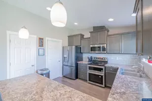 115 E 2nd St, Halsey, OR 97348 - Photo 16