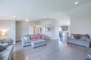 115 E 2nd St, Halsey, OR 97348 - Photo 10