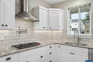 112 Summit View Ave SE, Salem, ID 97306 - Photo 12