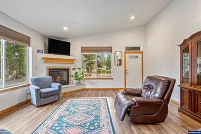 15924 Jackpine Rd, La Pine, OR 97739 - Photo 8