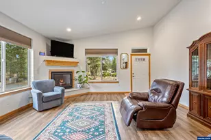 15924 Jackpine Rd, La Pine, OR 97739 - Photo 8