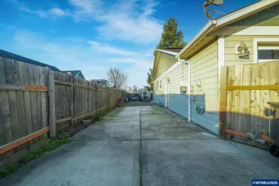 3485 NE Alexander Ln, Albany, OR 97321 - Photo 6