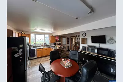 1590 W 2nd St, Halsey, OR 97348 - Photo 6