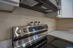 705 Tangent St, Lebanon, OR 97355 - Photo 12