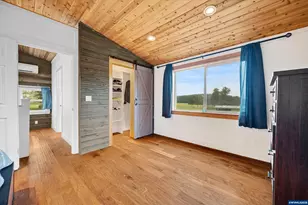 352 NE Polk Station Rd, Dallas, OR 97338 - Photo 20