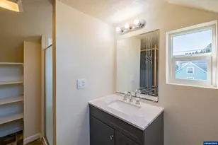 3392 Sunnyview Rd NE, Salem, OR 97301 - Photo 20