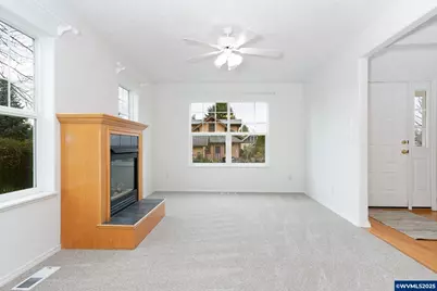 101 Gregory Ln, Mount Angel, OR 97362 - Photo 4