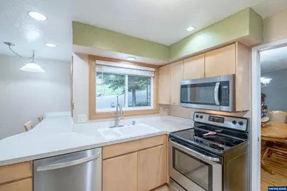 292 Stoneway Dr NW, Salem, OR 97304 - Photo 14