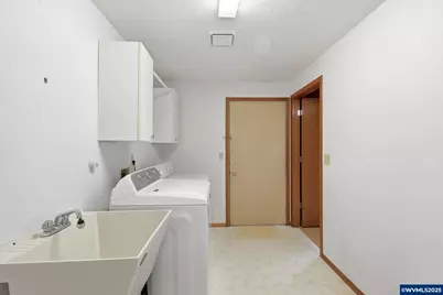 19235 SW Durell Ct, Beaverton, OR 97003 - Photo 32