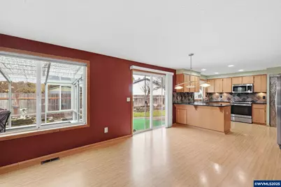 19235 SW Durell Ct, Beaverton, OR 97003 - Photo 12