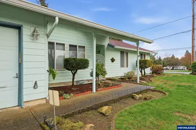 19235 SW Durell Ct, Beaverton, OR 97003 - Photo 2
