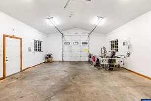 965 N 4th Ave, Stayton, OR 97383 - Photo 32