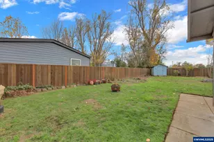 645 Riley Way Way, Harrisburg, OR 97446 - Photo 32
