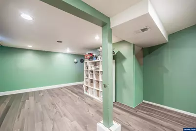745 16th St NE, Salem, OR 97301 - Photo 20
