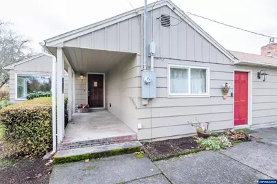 1110 Cascade Dr, Lebanon, OR 97355 - Photo 2