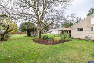 1110 Cascade Dr, Lebanon, OR 97355 - Photo 36