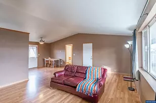 1940 17th Ave SE, Albany, OR 97322 - Photo 6