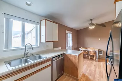 1940 17th Av SE, Albany, OR 97322 - Photo 10