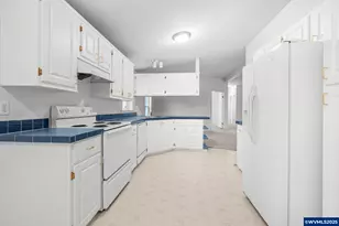 3415 Lake Vanessa Cir NW, Salem, OR 97304 - Photo 6