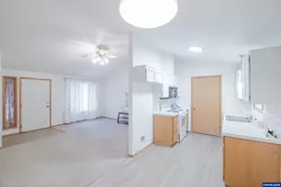 461 Violet St, Lebanon, OR 97355 - Photo 8