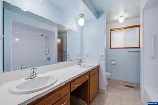 840 Clarmount St NW, Salem, OR 97304 - Photo 22